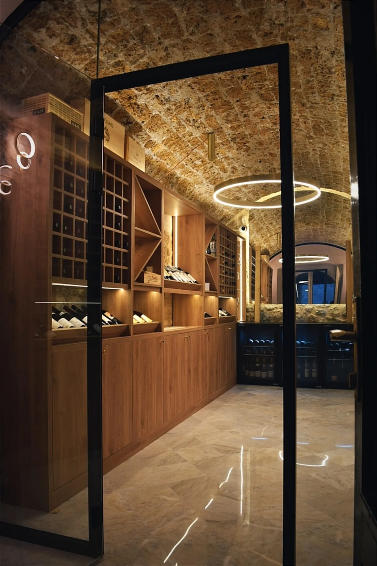 Restaurant Dubrovnik - Restoran Dubrovnik - door opening of wine cellar